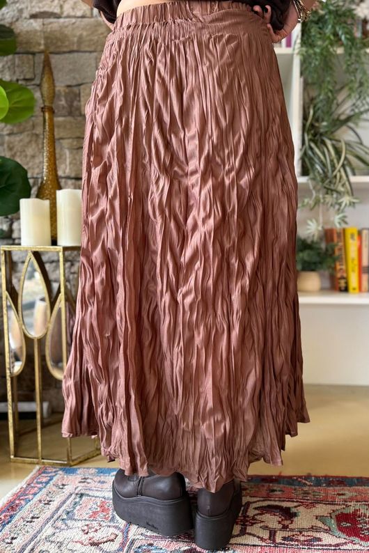 Twisted Sister Crinkle Midi Skirt Hot Chocolate